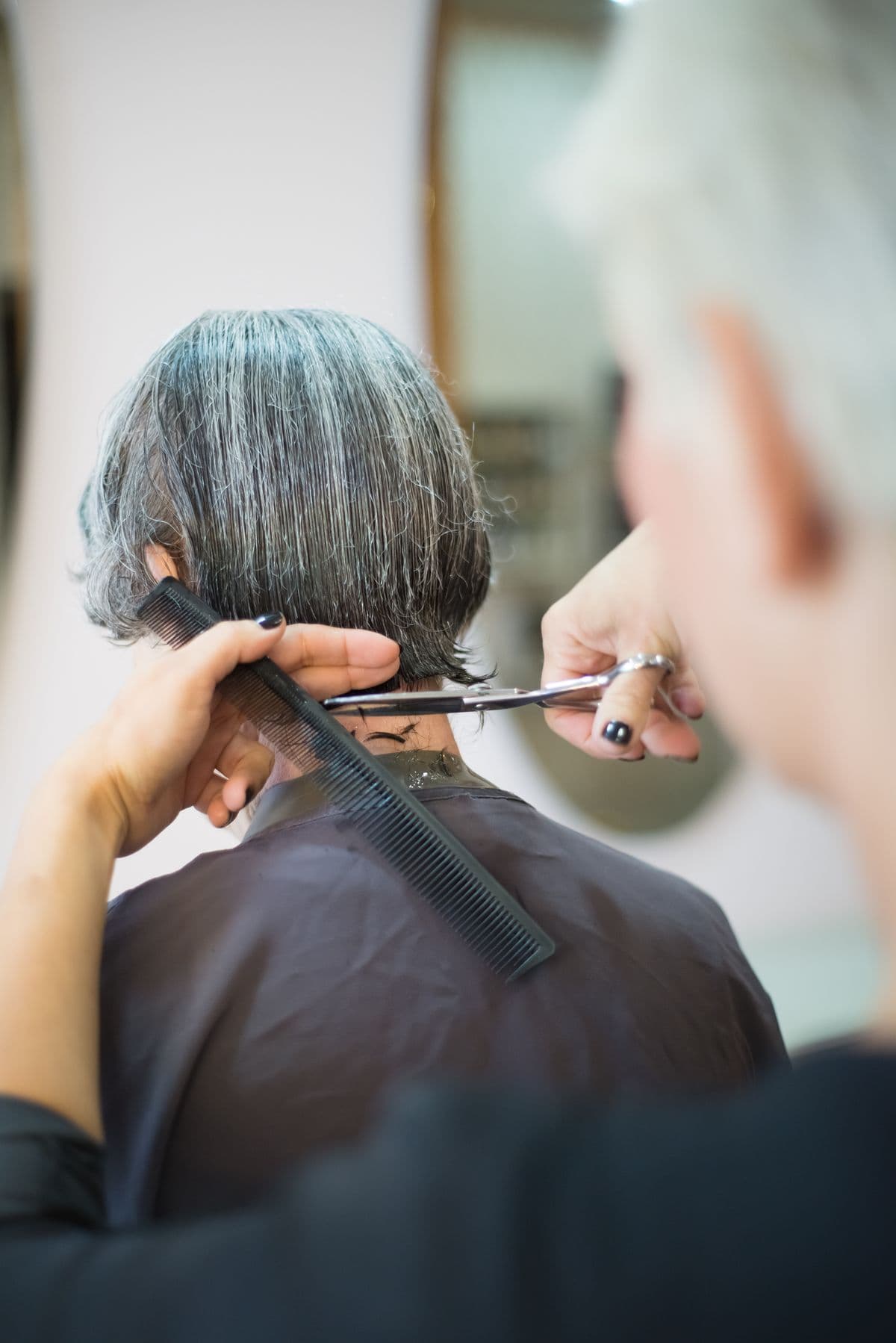 How long a haircut takes in Seoul — usually a 60-minute slot — photo 2
