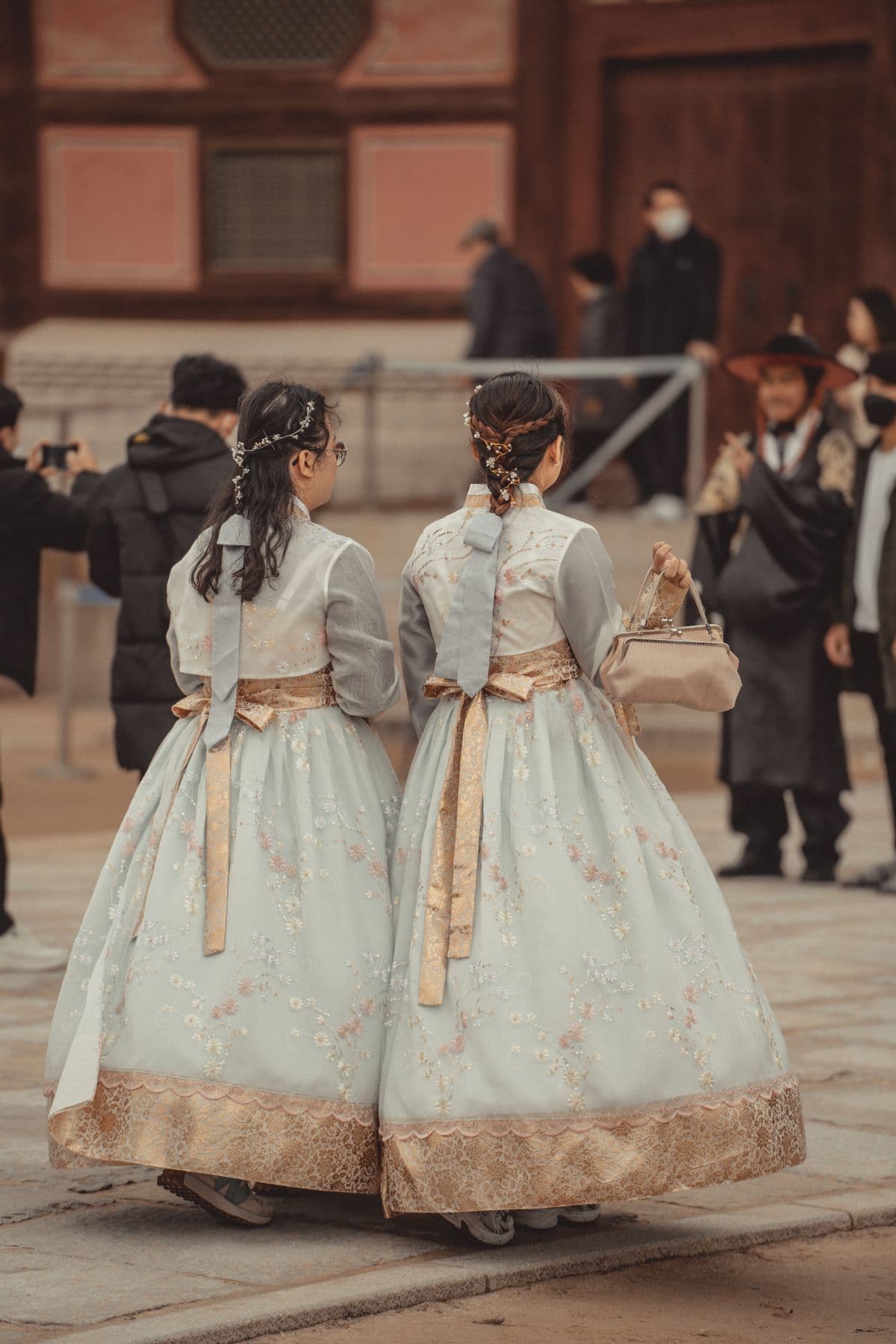 Hanbok rental near Gyeongbokgung, Seoul: price and free entry — photo 2