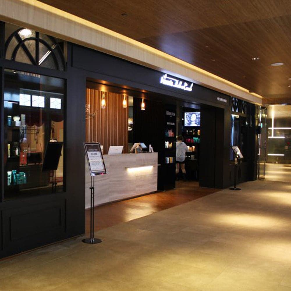 Aaron's Roll n Comb Hair Salon · 照片 9